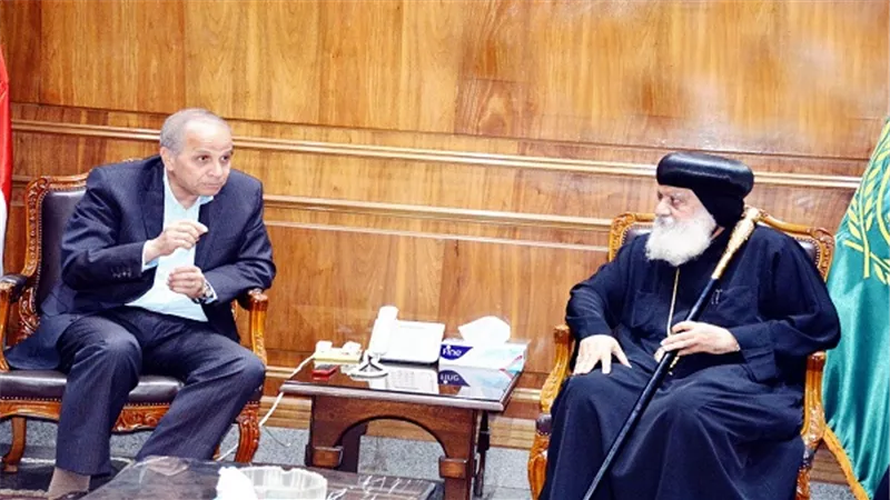 محافظ القليوبية يستقبل الأنبا بطرس أسقف شبين القناطر لتقديم التهنئة بعيد الفطر المبارك