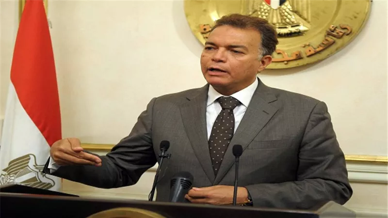 عرفات: تنفيذ المشروعات التي تخدم المواطن المصري في مجال النقل والمواصلات