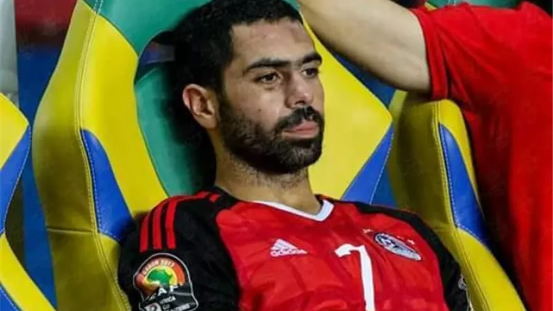 إصابة أحمد فتحي.. هل يلحق بمباراة روسيا؟