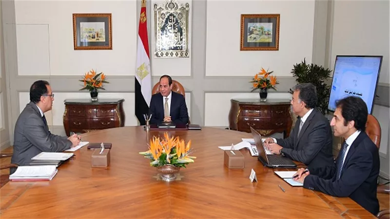 السيسي: اتخاذ التدابير اللازمة لتعزيز إجراءات ومعايير الأمان والسلامة بالسكك الحديدية