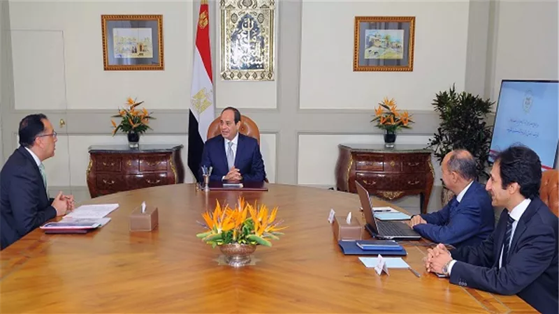 السيسي يجتمع مع رئيس الوزراء ووزير التجارة والصناعة