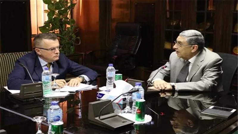 وزير الكهرباء يستقبل سفير السويد بالقاهرة