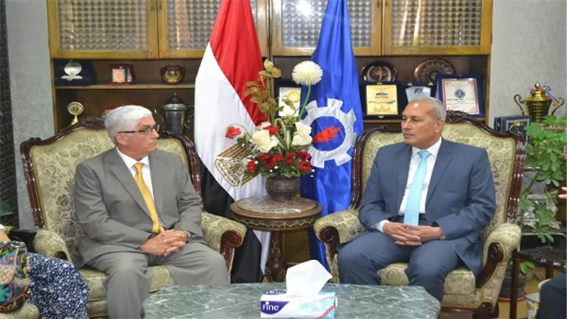 محافظ السويس يستقبل وفد ممثلى هيئة فولبرايت المصرية الأمريكية