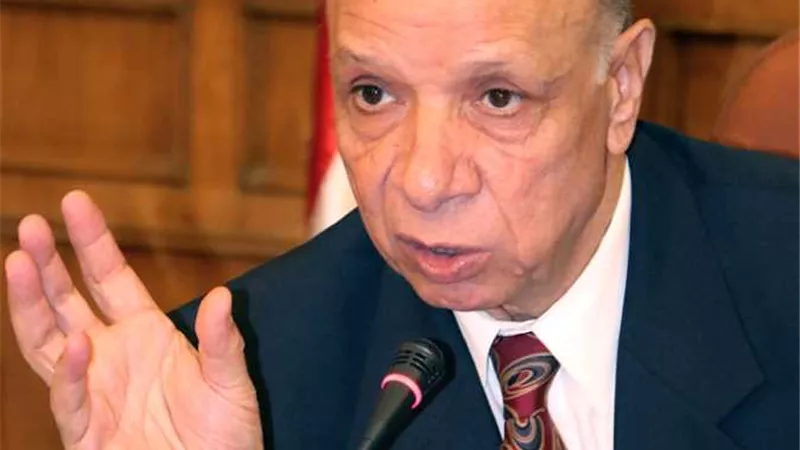 محافظ القاهرة: استكمال تطوير عزبة الهجانة والارتقاء بكافة الخدمات 