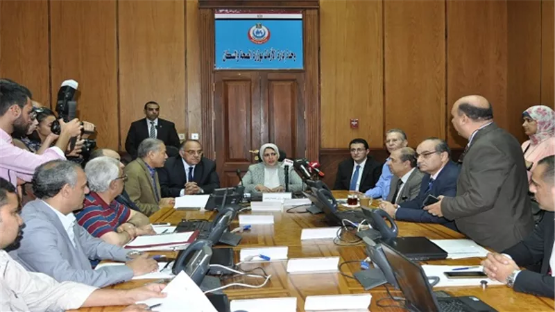 وزيرة الصحة تترأس غرفة الأزمات لمراجعة التأمين الطبي لإحتفالات 