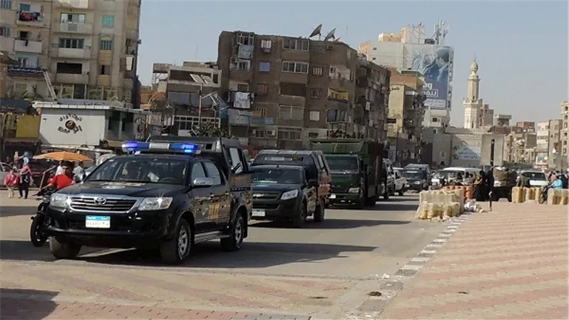 مديرامن السويس يتفقد قوات تأمين المؤسسات الحيوية وكنائس المحافظة