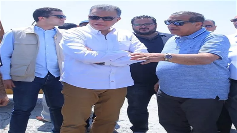 وزير النقل يتابع اللمسات النهائية للقوس الشمالي الغربي للطريق الدائري الإقليمي