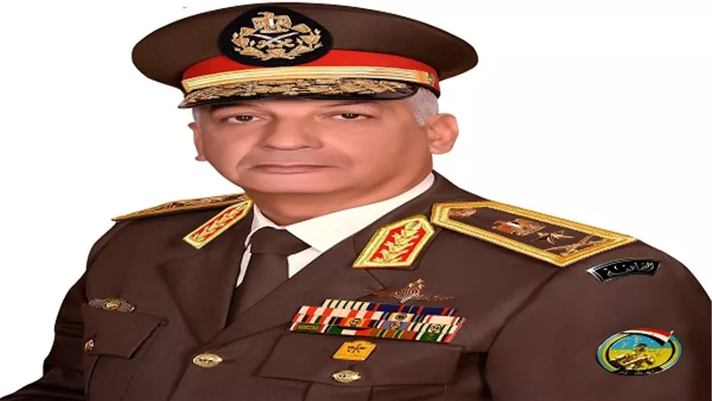الفريق محمد زكى يغادر إلى فرنسا فى زيارة رسمية تستغرق عدة أيام 