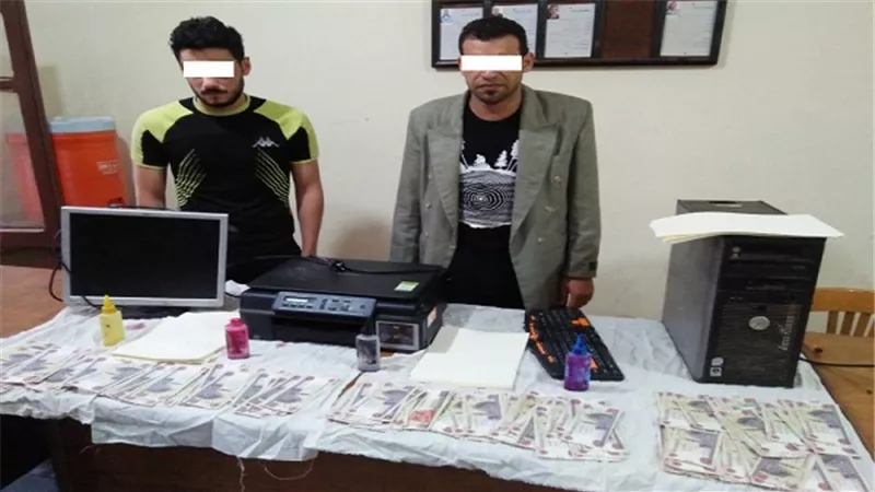 ضبط شخصين لقيامهما بتزييف العملات الوطنية 