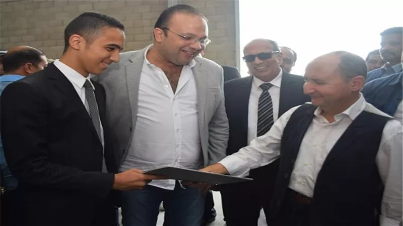 وزير التجارة والصناعة يتفقد مجمع الصناعات الصغيرة بمدينة السادات