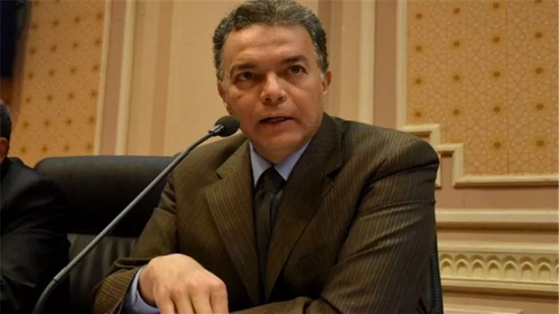  وزير النقل يحيل عدد من مسئولي السكك الحديدية للنيابة الإدارية للتحقيق معهم
