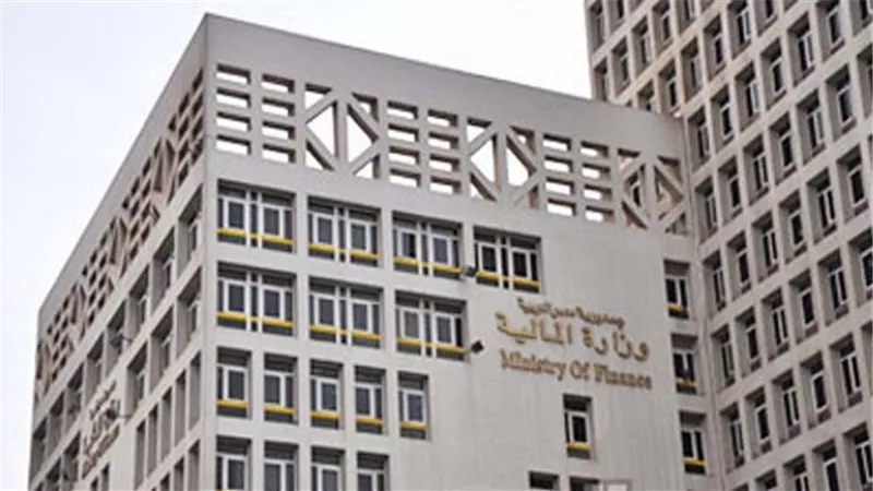 وزير المالية يصدر قرارا بأسعار بيع منتجات التبغ الاجنبية والمصرية في السوق المحلية
