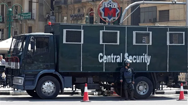 حملات أمنية مكبرة بالتنسيق مع شرطة النقل إستهدفت كافة محطات مترو الأنفاق
