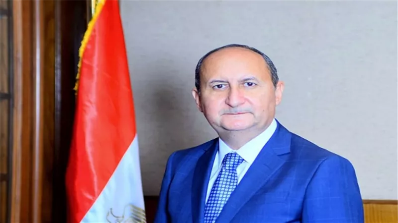 وزير التجارة والصناعة ينفى الغاء الحكومة لاستراتيجية صناعة السيارات