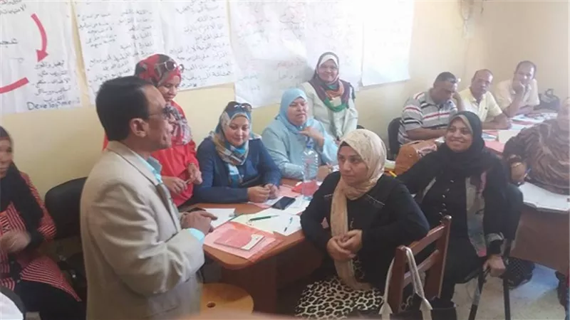 وكيل تعليم السويس يتابع تفعيل البرنامج التدريبي للنظام التعليمي الجديد
