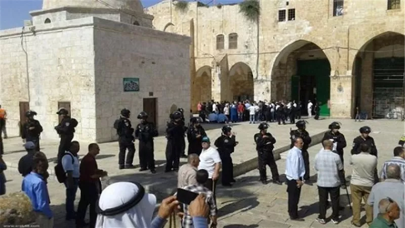 القنصل الإسرائيلي في نيويورك يقتحم ساحات المسجد الأقصى برفقة عشرات المستوطنين وسط ‏حراسة مشددة