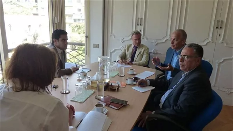محافظ القليوبية يبحث دعم مشروع انشاء محطة وسيطة بمدينة شبرا الخيمة