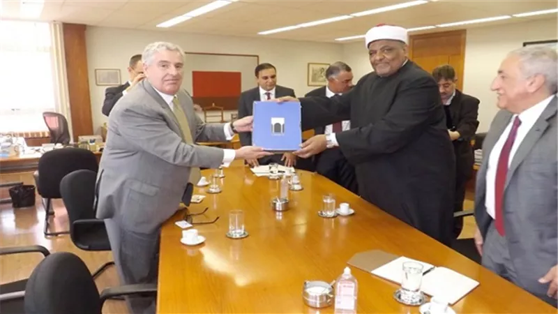 وكيل الأزهر لمدير المعهد الدبلوماسي البرازيلي: فهم الأديان فهما صحيحا سينهي العنف والتطرف من العالم