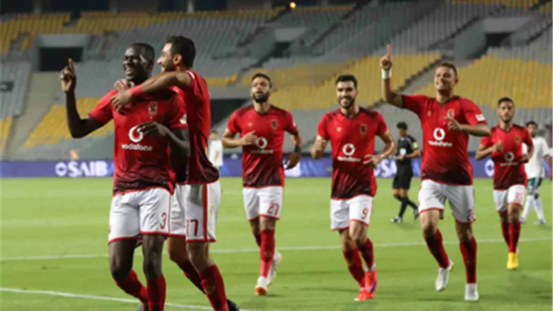 أحمد الشيخ يخطط للهروب من الأهلي.. وكارتيرون يطرد هؤلاء