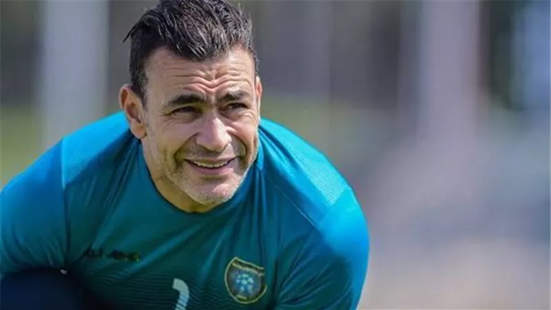 سر استبعاد الحضري من منصب مدرب حراس المنتخب