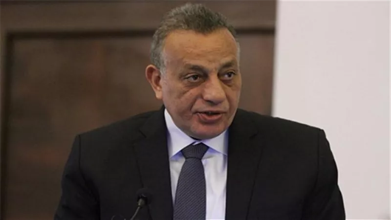 محافظ الجيزة يناقش معوقات مشروعات المياه والصرف الصحى والغاز والكهرباء بالحوامدية والبدرشين وأطفيح