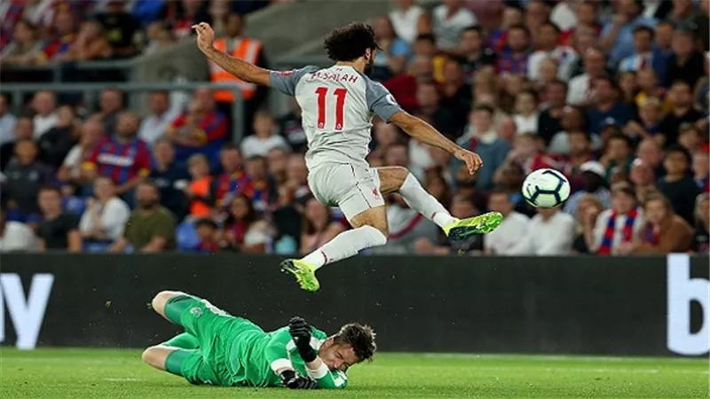 هل يتم إيقاف محمد صلاح بالدوري الإنجليزي؟