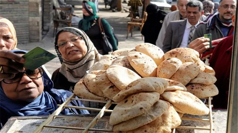 وزارة التموين تنفى فقدان المواطنين حصتهم اليومية من الخبز حال عدم صرفها بشكل يومي