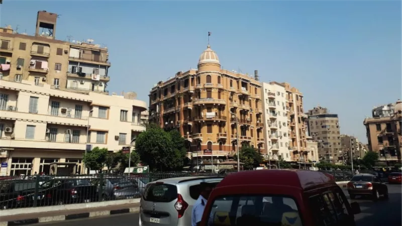 ازالة الاعلانات المشوهة لعقارات حي عابدين