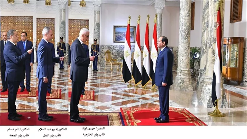 الرئيس السيسي يشهد أداء نواب لثلاثة وزراء اليمين الدستورية