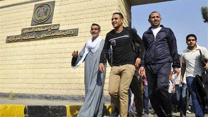 السجون تفرج عن 467 سجينا بموجب عفو رئاسى