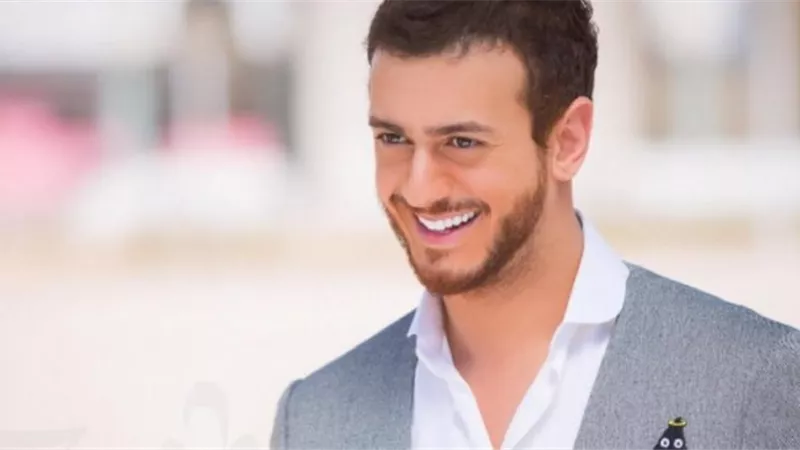 رغم الإتهامات الجنسية.. 