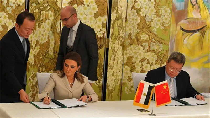 الرئيس السيسي يشهد مراسم التوقيع على عدد من الاتفاقيات مع الشركات الصينية