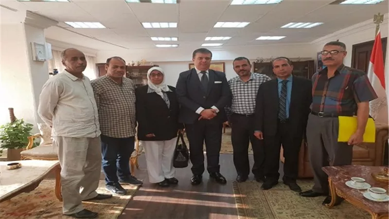 حسين زين يلتقى ورؤساء النقابات المهنية بالوطنية للاعلام  