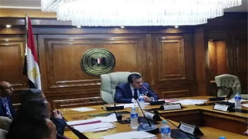 وزير التعليم العالى يترأس الاجتماع الأول للجنة فحص طلبات إنشاء وتنظيم فروع الجامعات الأجنبية