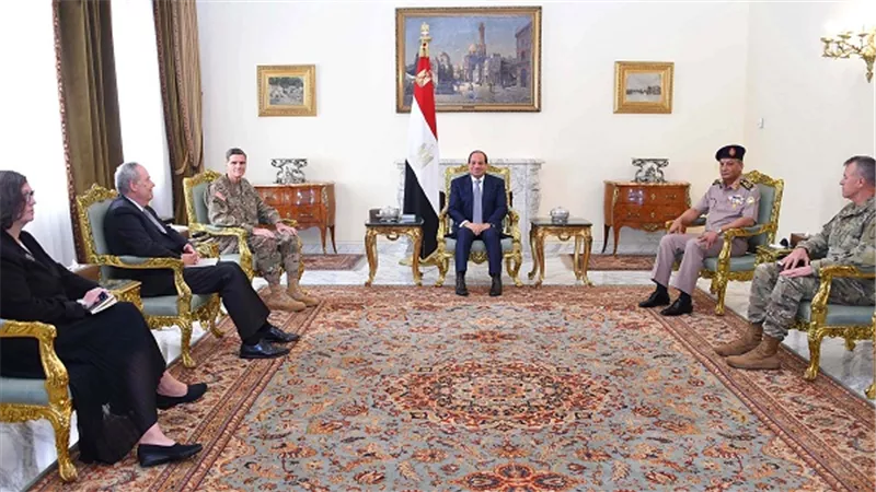 الرئيس السيسي يستقبل الفريق أول جوزيف فوتيل قائد القيادة المركزية الأمريكية