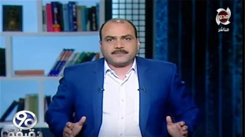 الليلة.. الإعلامى محمد الباز يقدم حلقة عن مشروعات الرئيس وجولاته الخارجية فى آسيا