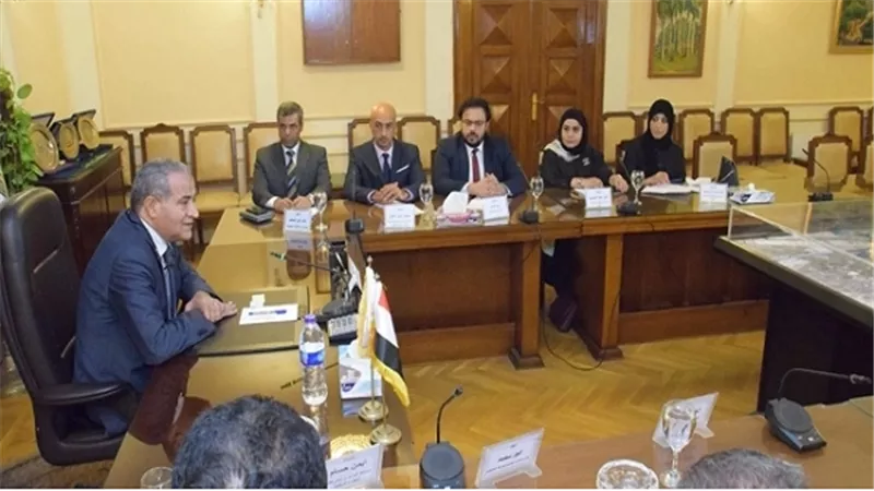 وزير التموين يجتمع بوفد من وزارة التجارة والصناعة الكويتية 