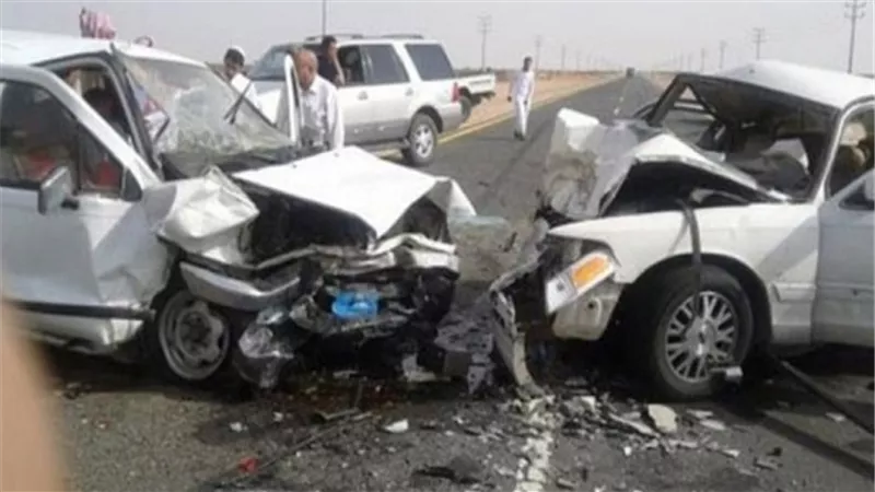 اصابة 11 فى حادث تصادم سيارتين على طريق السخنة