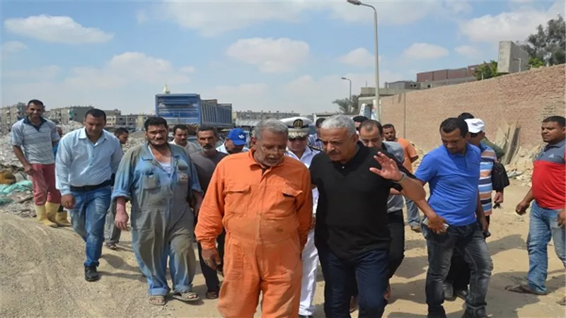 محافظ السويس يتفقد أعمال إصلاح وصيانة  خط طرد 800