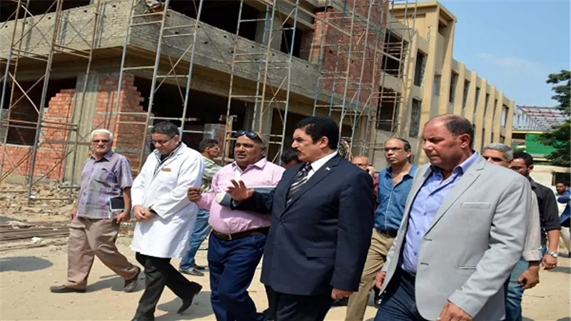 محافظ القليوبية يتفقد إنشاءات مستشفي القناطر الخيرية المركزي الجديد 