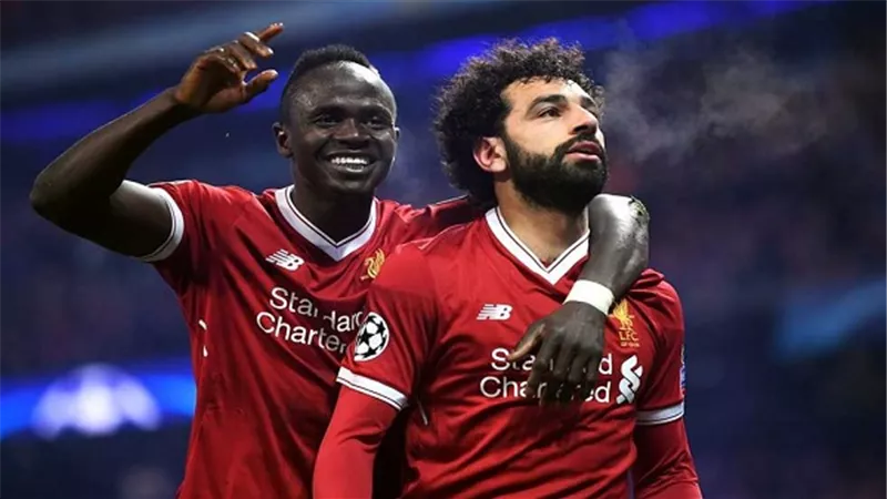 الأنانية تحكم ليفربول.. صلاح وماني 