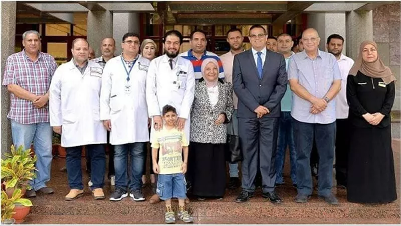 رئيس جامعة المنصورة في جولة تفقدية لمستشفي الاطفال ووحدة زراعة النخاع الجديد