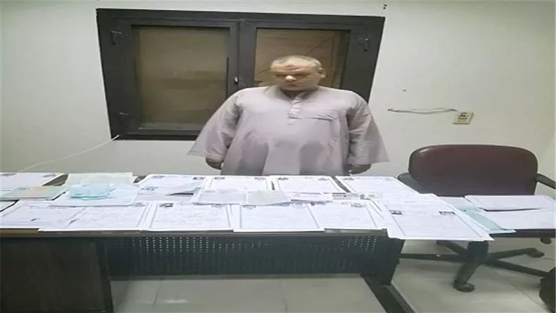 مباحث الاحوال المدنية بالفيوم تضبط واعظين بالازهر لتزويج القاصرات 
