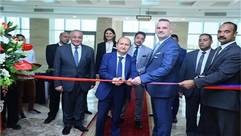 وزير التجارة والصناعة يفتتح المعرض الدولي للبناء والتشييد The Big 5