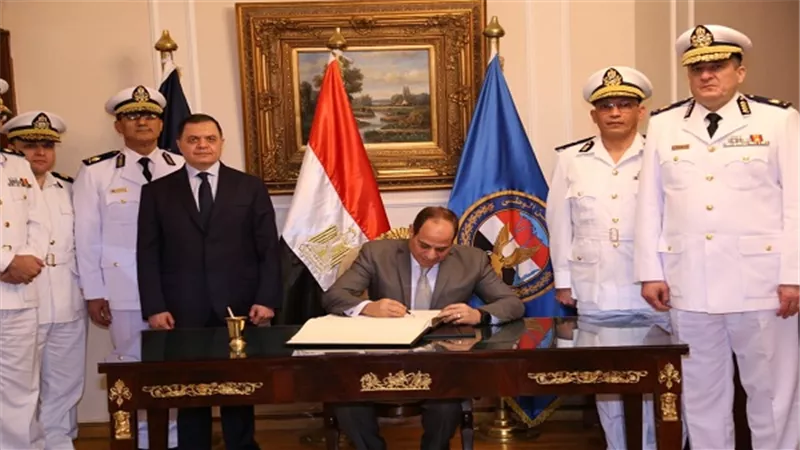 الرئيس السيسي يلتقى بالمجلس الأعلى للشرطة