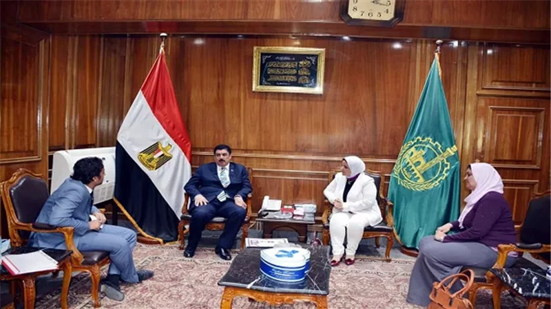 محافظ القليوبية يستقبل الرئيس الإقليمي للثقافة بالقاهرة الكبرى وشمال الصعيد لبحث السبل لتنمية الوعي الثقافي لأبناءالقليوبية