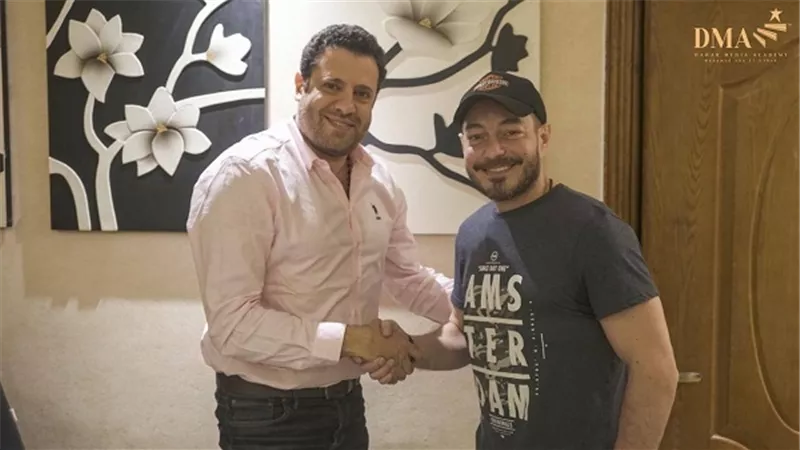 أحمد زاهر يدخل مجال تدريس التمثيل لأول مرة بأكاديمية دهب