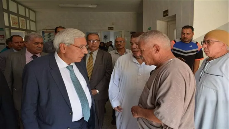 بالصور.. محافظ الدقهلية يتفقد مركز طب الأسرة بقرية ميت الصارم مركز المنصورة