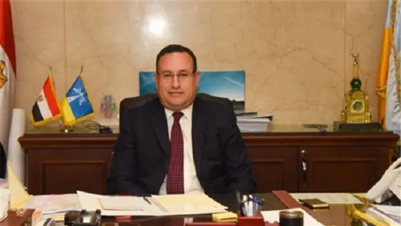 محافظ الإسكندرية يناقش ميكنة الدفع الإلكتروني لخدمات محافظة الإسكندرية