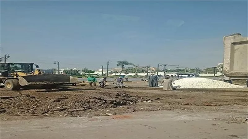الجيزة تغلق الفتحات المرورية العشوائية بطريق الفيوم الصحراوى واستحداث يوتيرنات جديدة